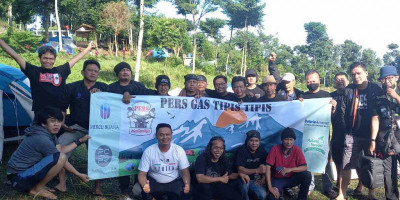 Donasi Bakrie Amanah di Acara Turing Gas Tipis Tipis ke Gunung Bunder