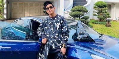 Masa Penahanan Indra Kenz Diperpanjang hinga 25 April 2022