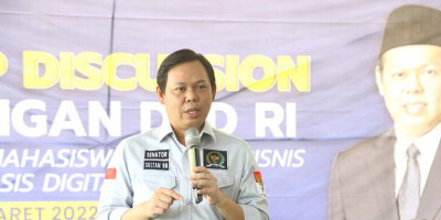 Gandeng Smeshub, Sultan Sampaikan Pentingnya Kemandirian Ekonomi di Kampus STIE BMT Surabaya