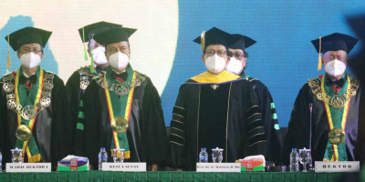 Prof. Rokhmin Dahuri: Wisudawan UNJ Mesti Pahami Road Map Pembangunan Bangsa Menuju Indonesia Emas