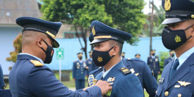 Danlanud Silas Papare Pimpin Upacara Peringatan HUT ke-76 TNI AU