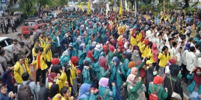 Batal Protes di Depan Istana, BEM SI Pindahkan Demo ke Gedung DPR dengan 4 Tuntutan 