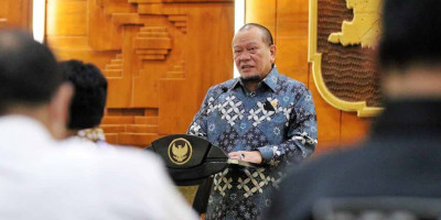 Ketua DPD RI Prihatin Masih Ada Warga Hidup di Gubuk Tak Layak