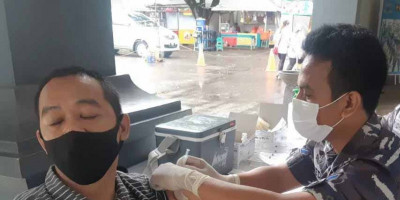 Lanmar Jakarta Terus Berikan Vaksin Kepada Warga 