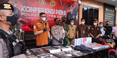 Ungkap Kasus Narkoba, Miras dan Petasan, Polres Blitar Kota Diapresiasi Arteria Dahlan