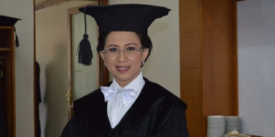 Pimpin UGM Lima Tahun ke Depan, Ini Profil Prof dr. Ova Emilia 