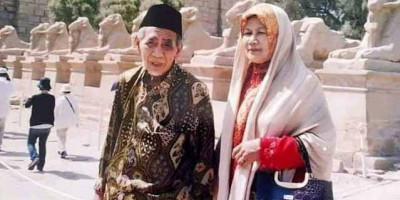 Pesan Cinta Mbah Moen: Sang Suami Dan Keridhoannya