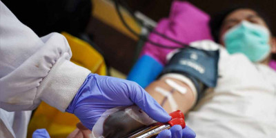 Gelar Acara Sosial Donor Darah, Menteri Teten: PMI Garda Terdepan Pemenuhan Darah