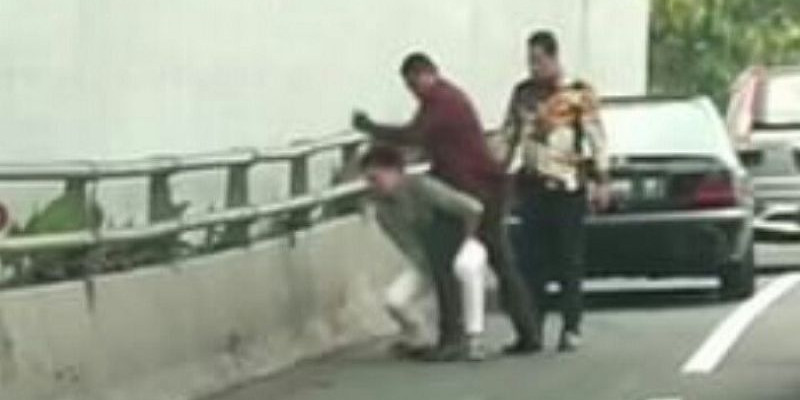 Viral Video Pemukulan di Jalan Tol Gatot Subroto, Korban Diduga Anak Politisi
