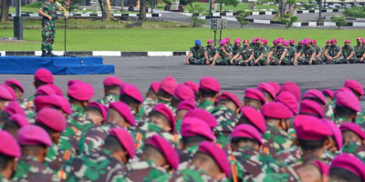 Wadan Kormar Pimpin Apel Khusus Marinir Wilayah Surabaya