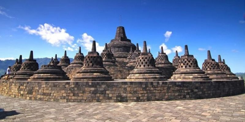 Luhut Bakal Kaji Lagi Tarif Naik ke Candi Borobudur Rp750 Ribu, Anggota DPR: Orang Miskin Tak Mampu Bayar