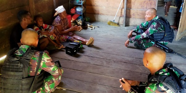 Masyarakat Perbatasan RI-PNG Papua Sangat Berterima Kasih ke Satgas Yonif 126/KC 