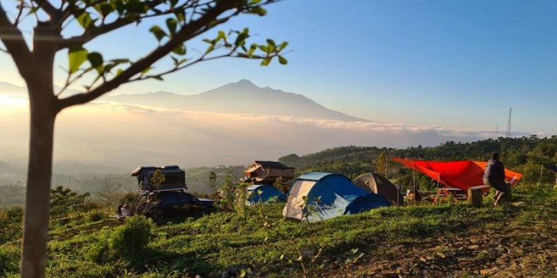 Hopeland Camp, Lokasi Kamping Favorit Melihat Elang Jawa di Gunung Salak  