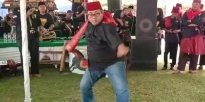 Unjuk Kebolehan Gerakan Silat, Ketum SMSI Pusat Disawer Taufiequrachman Ruki