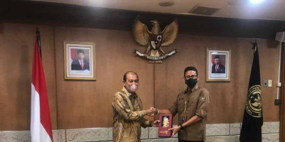 Bertemu Sandiaga Uno, Nono Sampono Bahas Pengembangan Pariwisata Indonesia Timur