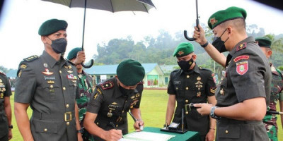 Serah Terima Jabatan Danyonif Raider 613/Raja Alam