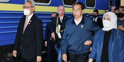 Jokowi dalam Perjalanan Kereta Menuju Ukraina: Kami Memulai Misi Perdamaian dengan Niat Baik, Semoga Dimudahkan