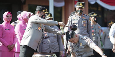 44 Personel Polres Blitar Kota Ikuti Upacara Korp Raport Kenaikan Pangkat 