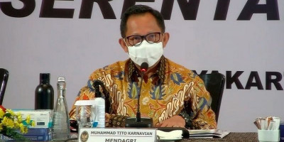 Jokowi Tugaskan Tito Karnavian Sebagai MenpanRB Ad Interim