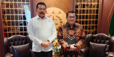 Jaksa Agung ST Burhanuddin Meminta SMSI Kawal Kinerja Jaksa
