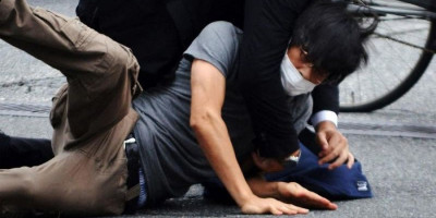 Polisi Jepang Sebut Pelaku Penembakan Shinzo Abe Punya Dendam ke Organisasi Tertentu
