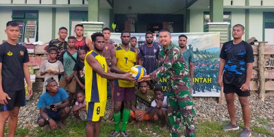 Apa yang Dilakukan Satgas Pamtas Yonif Raider 142/KJ ke Remaja Papua?