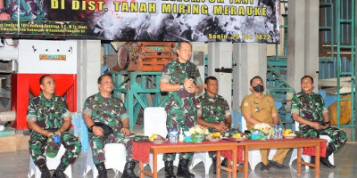 Pangkogabwilhan III Beri Apresiasi Kepada Serka Adrian Manulang Anggota Korem 174/ATW Merauke