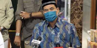 Hukuman Munarman Diperberat Jadi 4 Tahun Penjara dan Tetap Ditahan