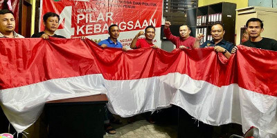 PWI Serahkan Merah Putih 20 Meter, Juga Siapkan 2.000 Bendera
