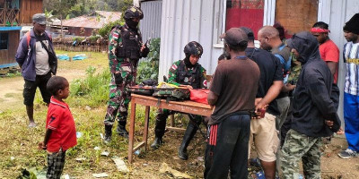 Masyarakat Datangi Satgas Pamtas RI PNG Yonif Raider 142/KJ, Ada Apa?
