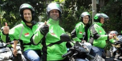 Kenaikan Tarif Ojek Online Ditunda