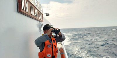 Bakamla RI Cari ABK KM Teman Niaga yang Tenggelam di Selat Makassar