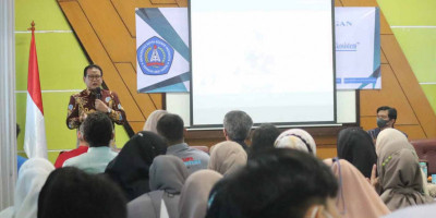 Seminar Nasional FPIK – USNI, Prof. Rokhmin Dahuri Dorong Kelestarian Ikan Lokal untuk Kesejahteraan