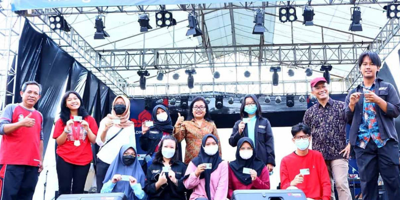 HUT ke-80 SMAN 3 Yogyakarta, Dukcapil Goes To School Jemput Bola Rekam KTP-el Pemilih Pemula