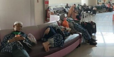 63 Jamaah Umroh Gagal Berangkat Dari Juanda, Siapa Bertanggung Jawab?