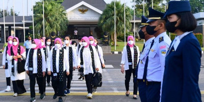 Ibu Negara Seberangi Lautan ke Pulau Rinca