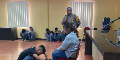 Cara Beda Atasi Tawuran, Pelajar Sungkeman dan Cuci Kaki Orang Tua