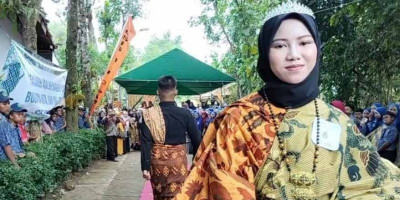 MTsN 3 Pamekasan Gelar Sumber Bungur Batik Carnival