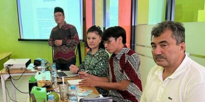Pemerintah China Berupaya Menghilangkan Identitas Asli Muslim Uighur
