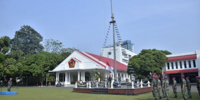 Kadiskes Kormar Pimpin Upacara Bendera 