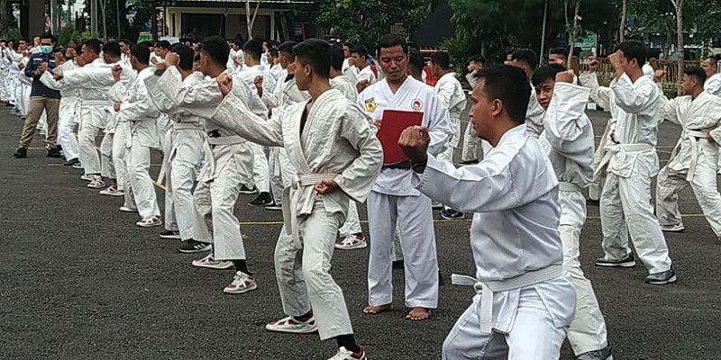 597 Personil Polres Sampang Ikuti Ujian Beladiri Polri Semester II Tahun 2022