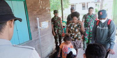 Anggota Kodim Sarmi Dikerahkan, Kawal Tim Medis Samanente