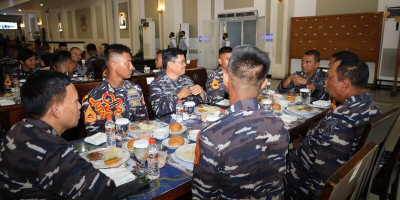 Komandan Korps Marinir Hadiri Wisuda Purna Tugas TNI 