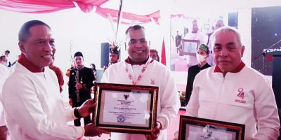 Pemerintah Beri Penghargaan kepada Rektor Universitas Moestopo
