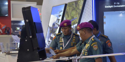 Pejabat Utama Korps Marinir Hadiri Indo Defence 2022