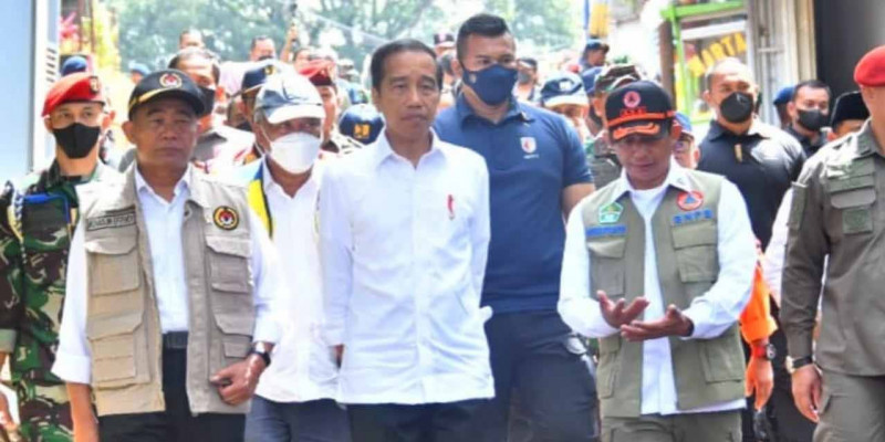 Presiden Jokowi Pastikan Evakuasi Warga Tertimbun Berjalan Baik