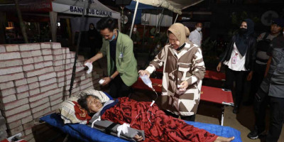 Gerak Cepat, Mensos Kerahkan Semua Kekuatan Tangani Korban Gempa Cianjur