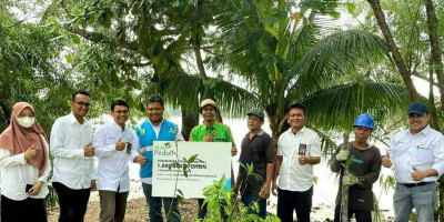 Kembalikan Zona Hijau, UPDK Tanam 1000 Pohon di Bentaran Sungai Siak