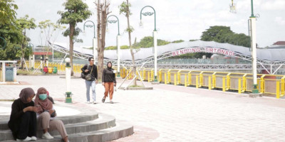 Komunitas Peduli Sungai Jaga Kebersihan Bendung Tirtonadi Solo
