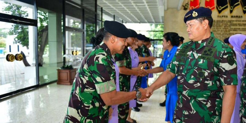 Kasal Terima Pelaporan Korps Kenaikan Pangkat Delapan Pati TNI AL